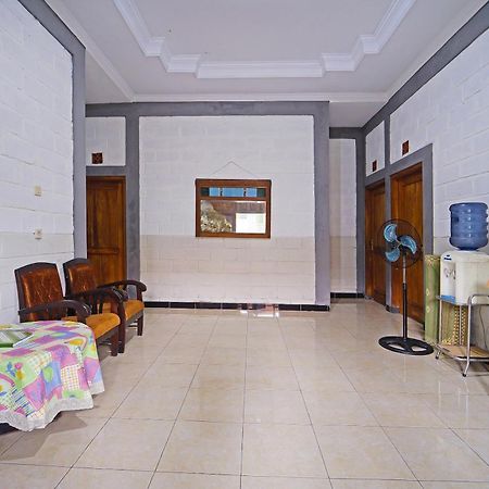 Hotel Spot On 91085 Griya Estu Wening à Sleman  Extérieur photo