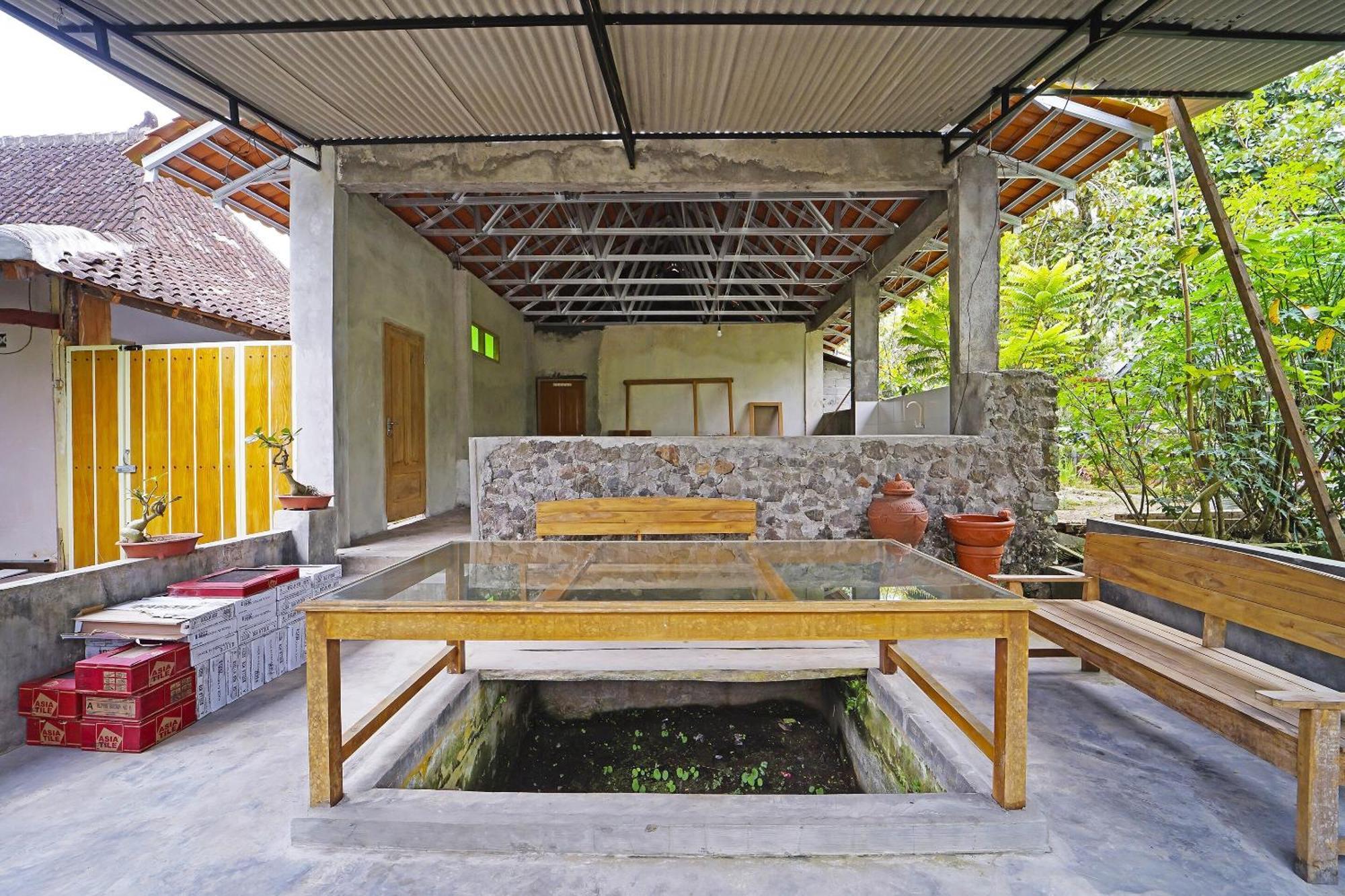 Hotel Spot On 91085 Griya Estu Wening à Sleman  Extérieur photo
